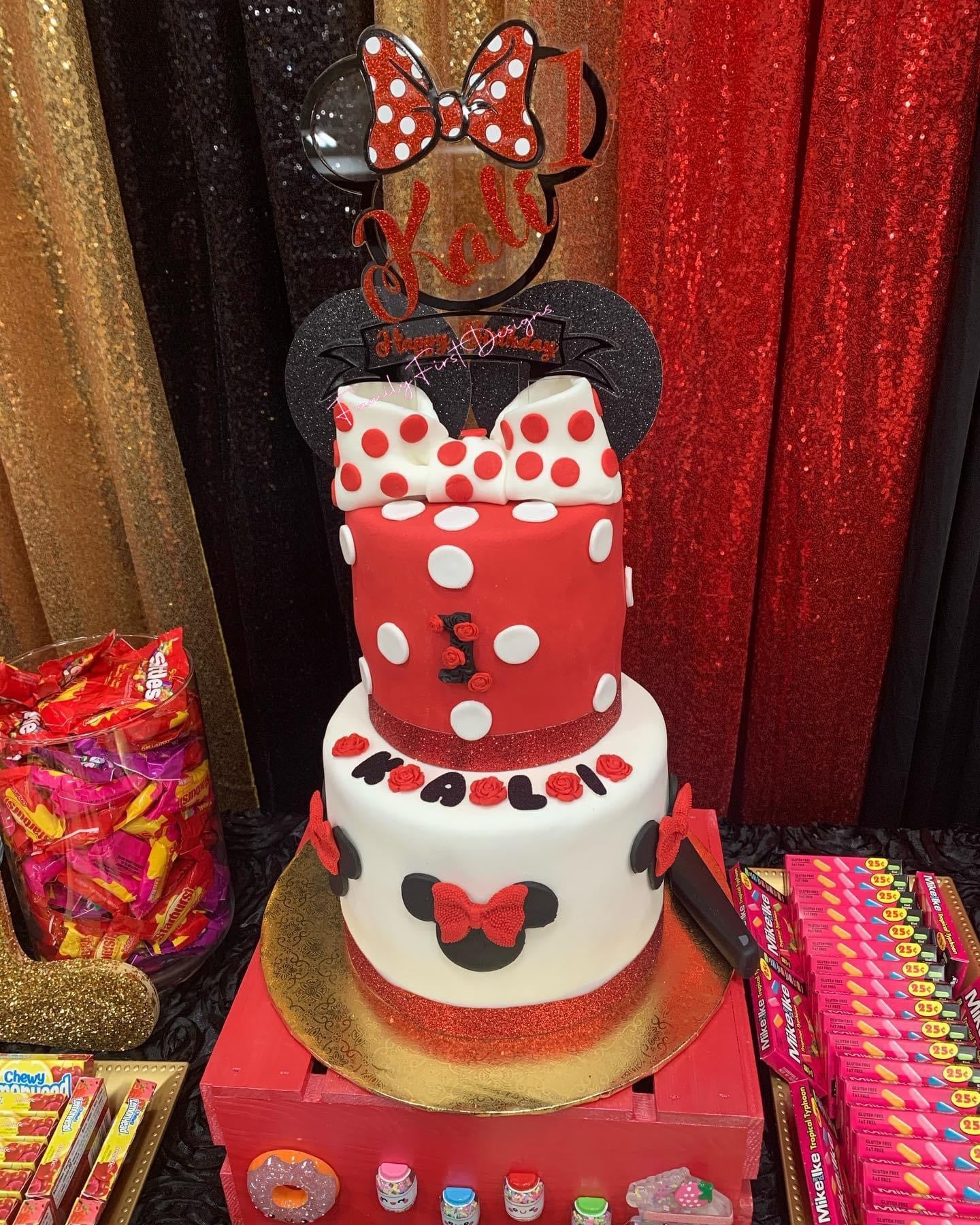 Pets Wedding Cake Topper | Cake Topper Studio | Wedding Cake Topper | Fun Wedding  Cake Topper | Romantic Wedding Cake Topper | Personalized Wedding Cake  Topper | Cold Porcelain Wedding Cake
